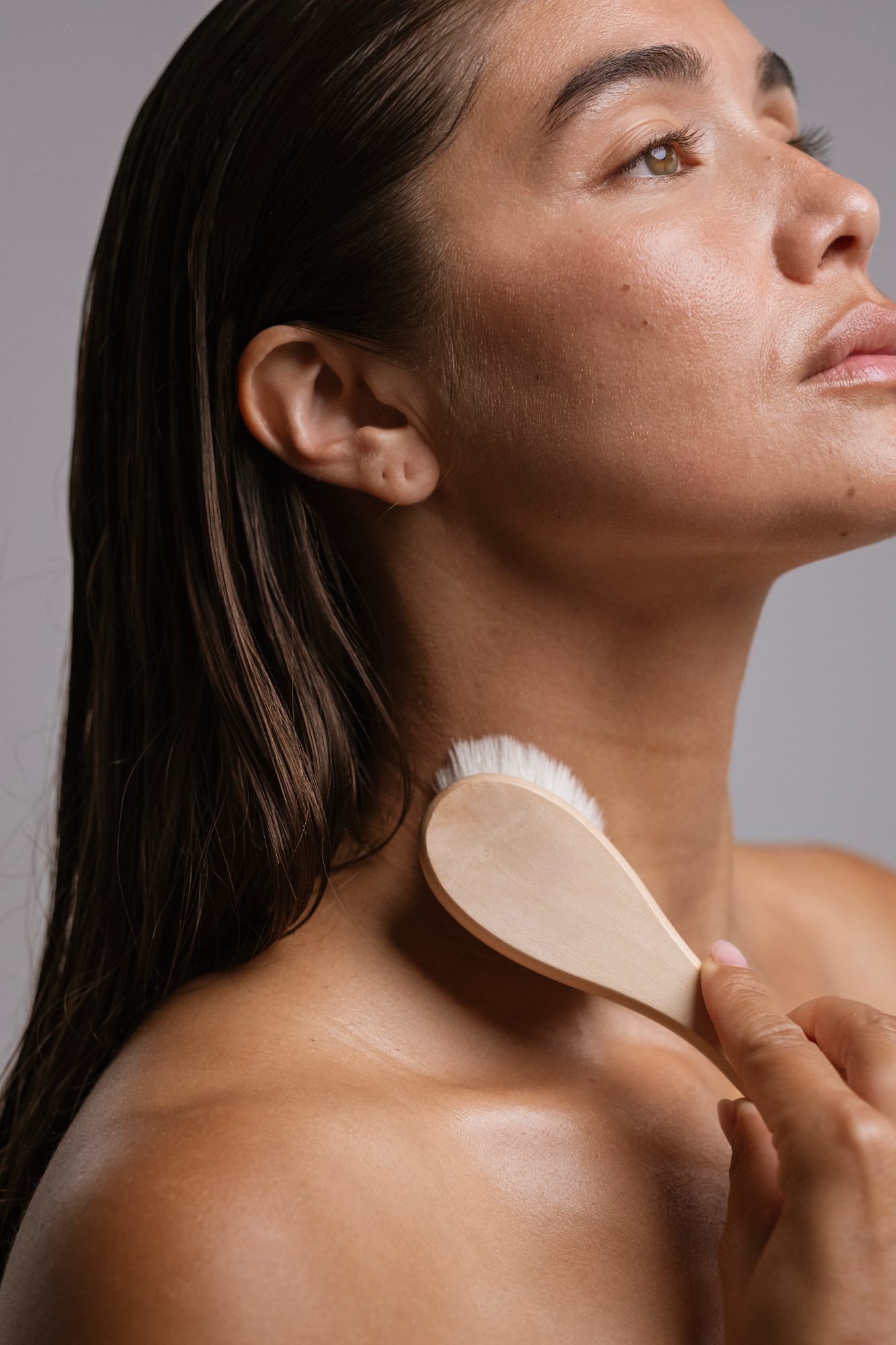 Face Glow Brush — Roll On Jade - 3
