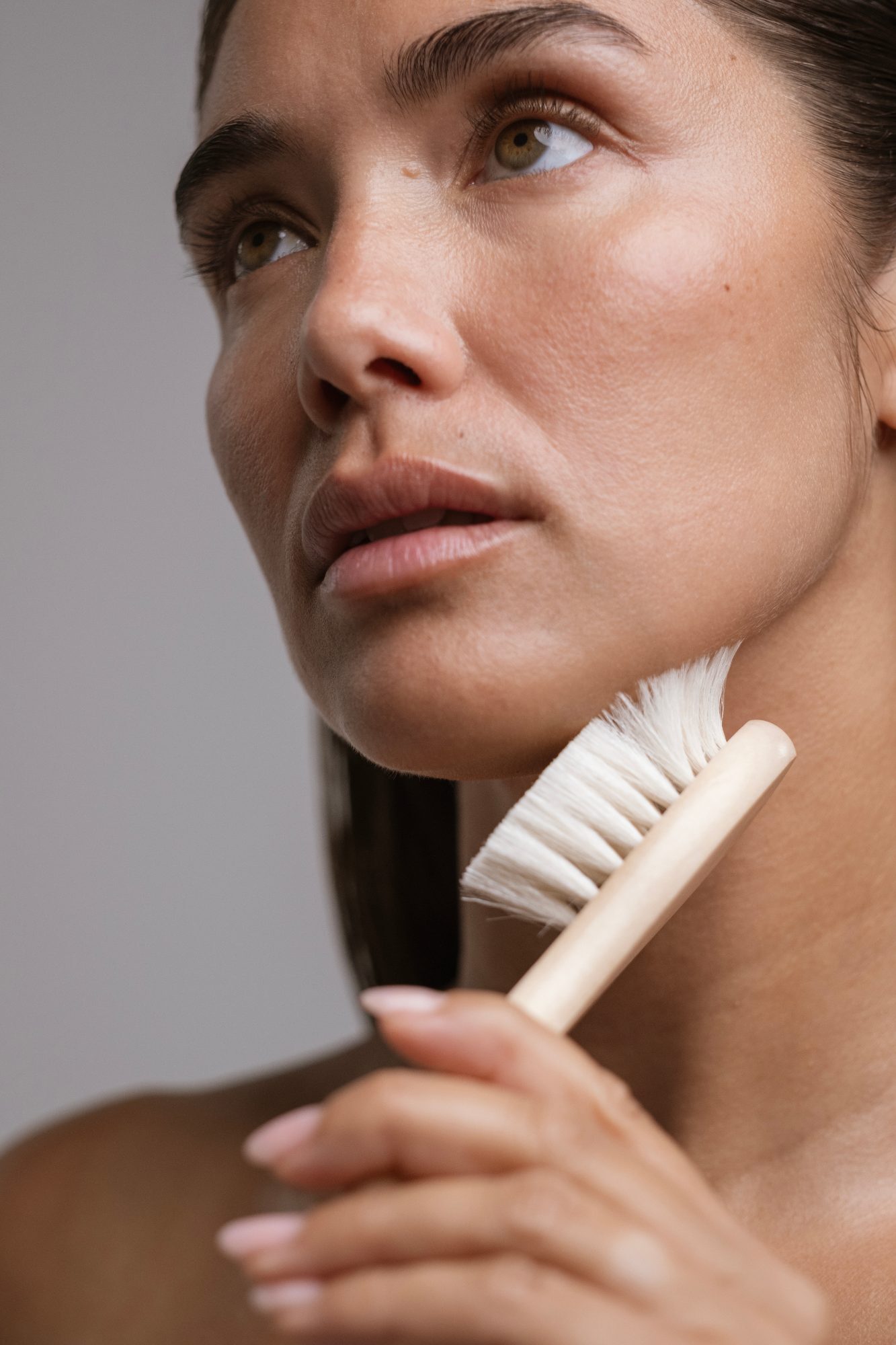 Face Glow Brush — Roll On Jade - 4